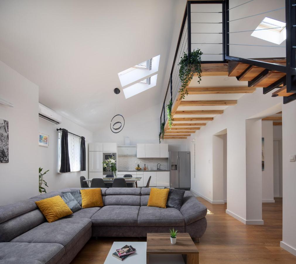 Metily Apartment Split Exterior photo